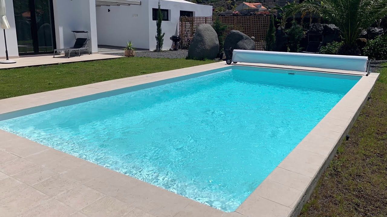 Vista previa del vídeo: Piscina compacta instalada por PROCALOR